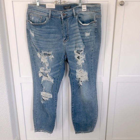 JUDY BLUE Distressed Destroyed Destructed Denim Boyfriend Jeans Size 20W NWT - Picture 5 of 6